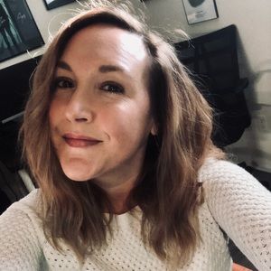 Meet your Posher, Casey